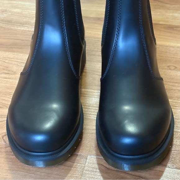 Dr. Martens 2976 Smooth Leather Chelsea Boots - US Women 9 Men 8 Black 11853001 - Picture 9 of 15